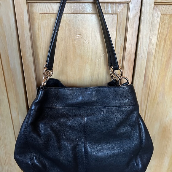 COACH Large Lexy Shoulder Bag In Pebble Leather - Black / Gold - Picture 7 of 9